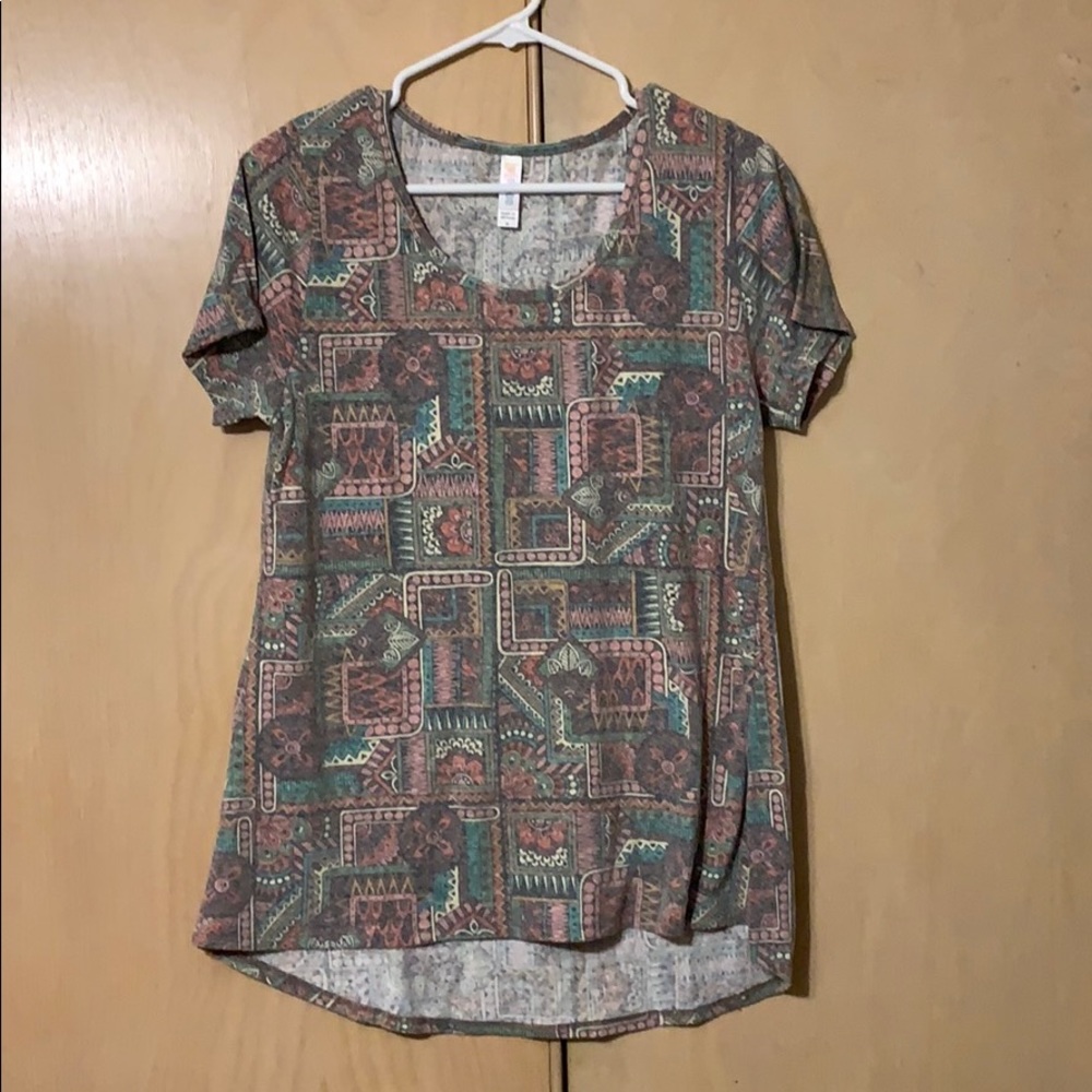 M LulaRoe Classic T